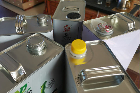 Τετράγωνο 4L F στυλ κινητήρα κασσίτερου πετρελαίου κυψελώδης κονσέρβας με βρύση για το λάδι κινητήρα